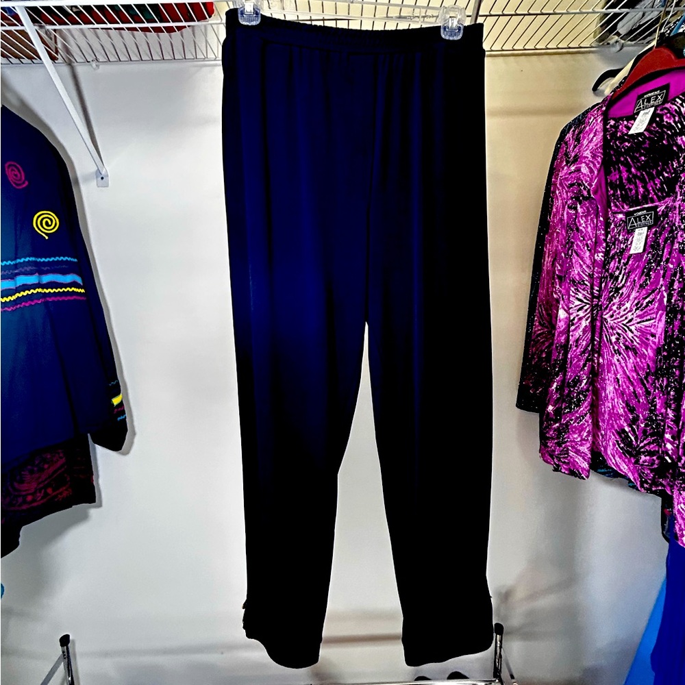 Susan Graver. Liquid knit Pants. 2X. Navy blue